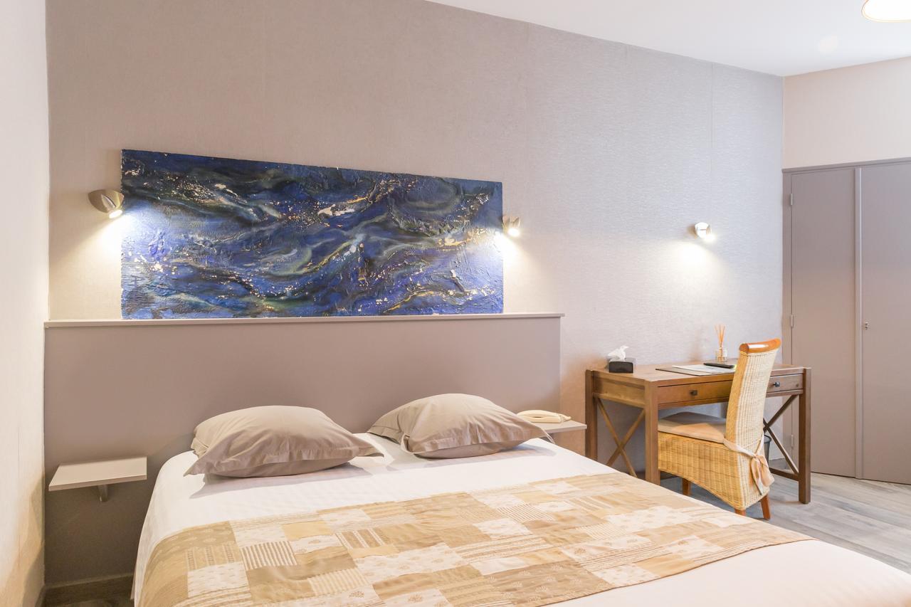 Hotel De La Gare Thouars Eksteriør billede