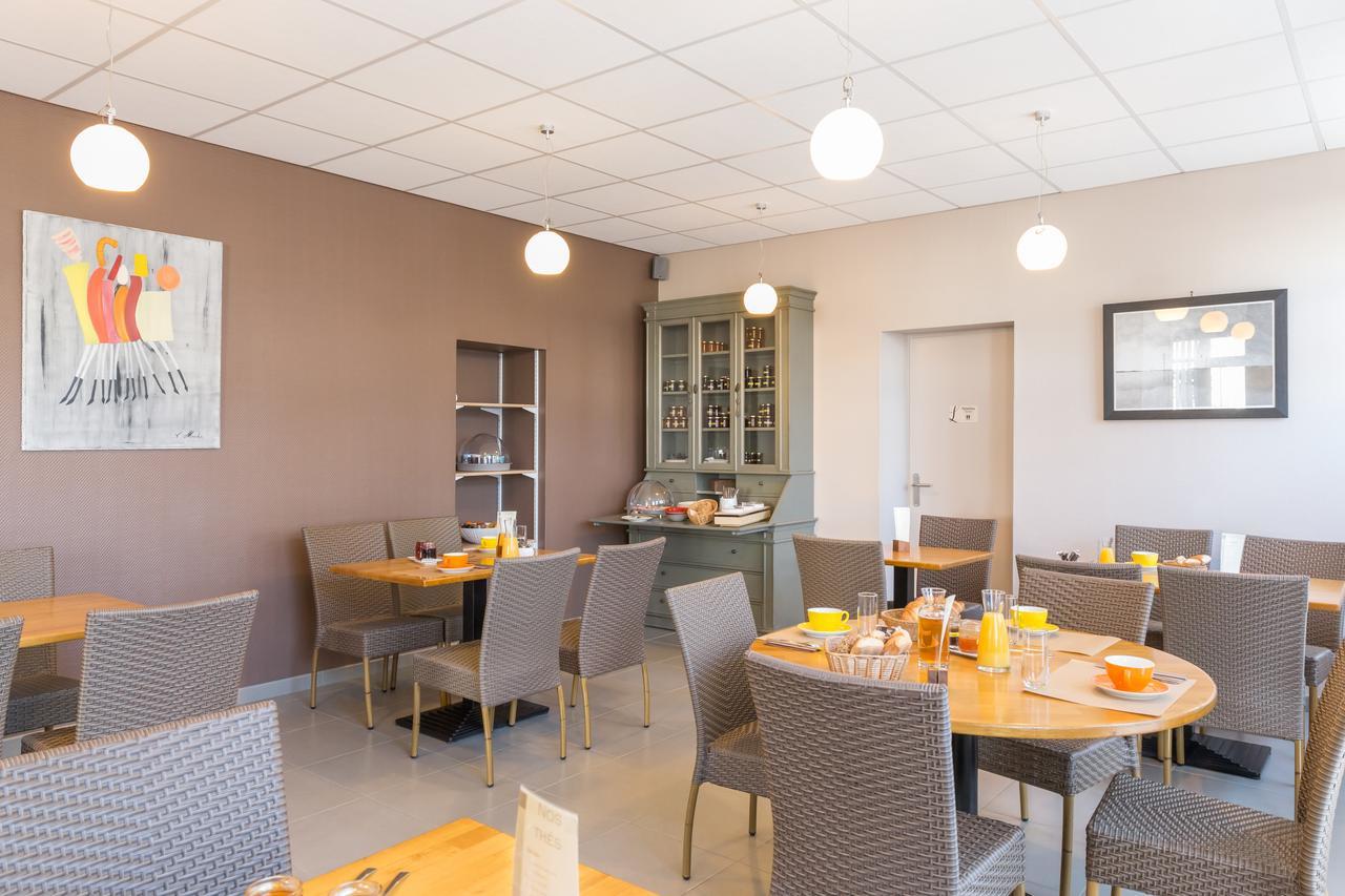Hotel De La Gare Thouars Eksteriør billede